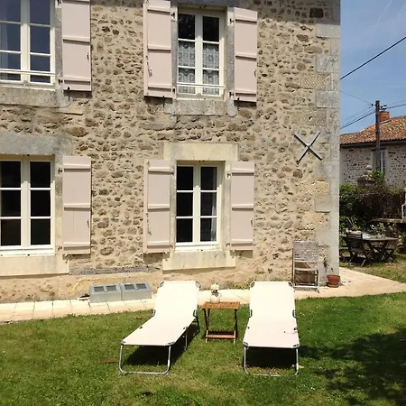 Domaine Charente - Holiday With Own Garden *