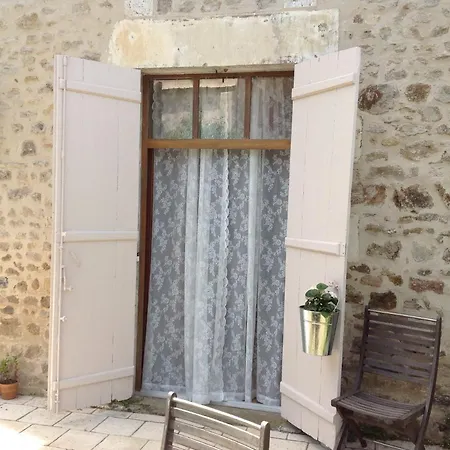 Domaine Charente - Holiday With Own Garden * Mazières