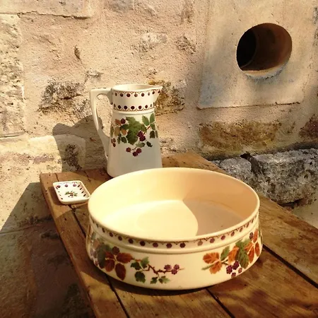 Domaine Charente - Holiday With Own Garden Hébergement de vacances *